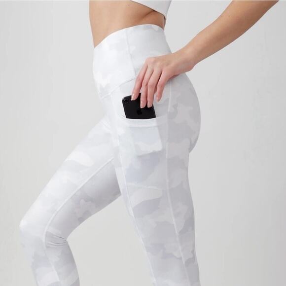 90 Degrees by Reflex 7/8 Length Pockets Leggings Size Small - Picture 1 of 5